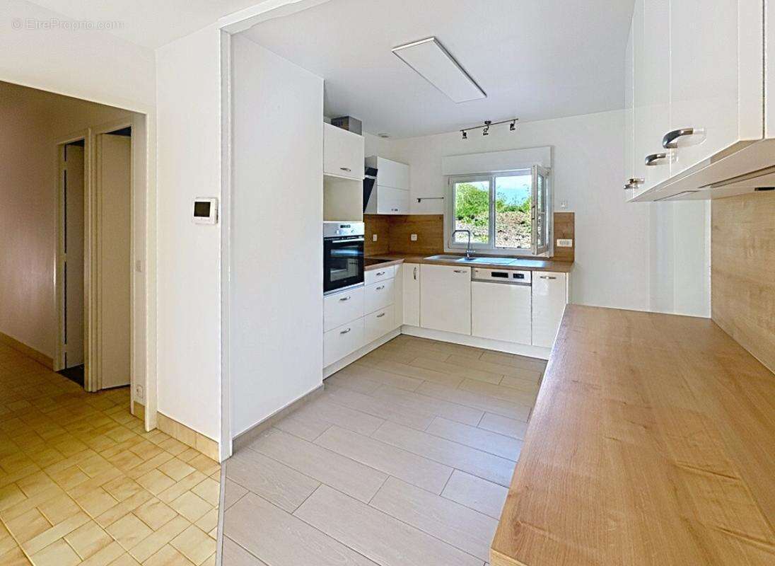 EXCLUSIVITE  THENAC Maison  de plain pied de 6 pièces 122 m2 - photo 4