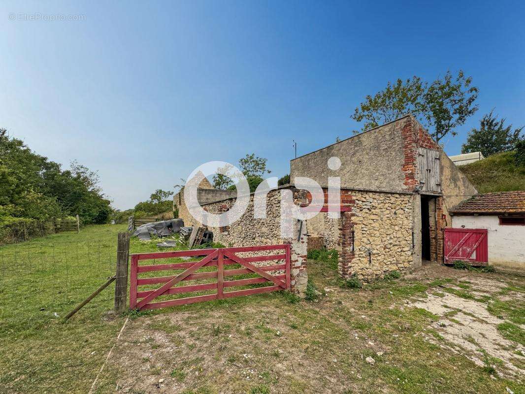 Terrain à LEULINGHEN-BERNES