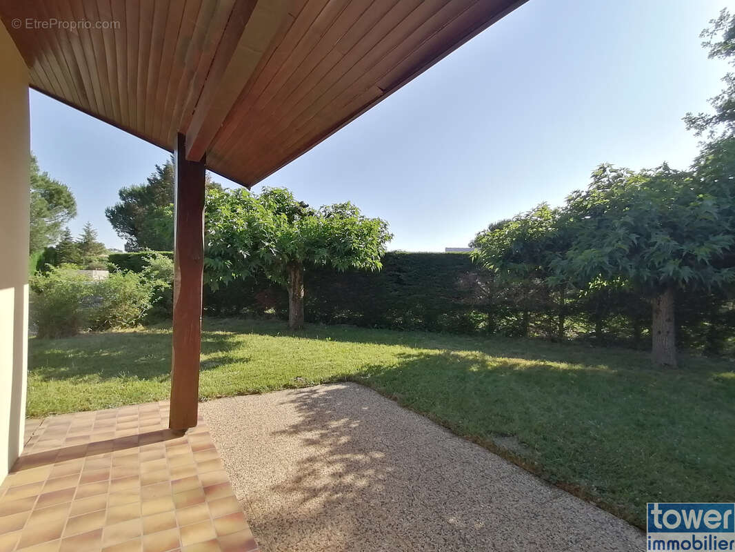 Proche Montauban et Montech - Environnement très calme, au fond d'une impasse  - 3 chambres et 2 bureaux - photo 4