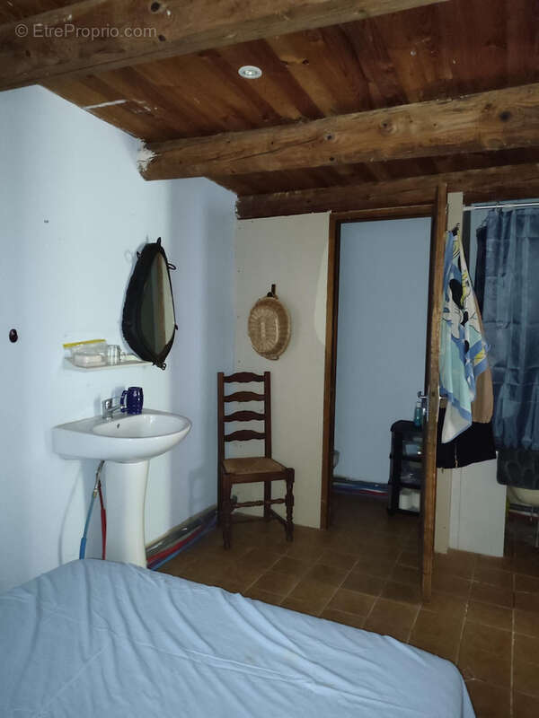 Maison à MAYRES