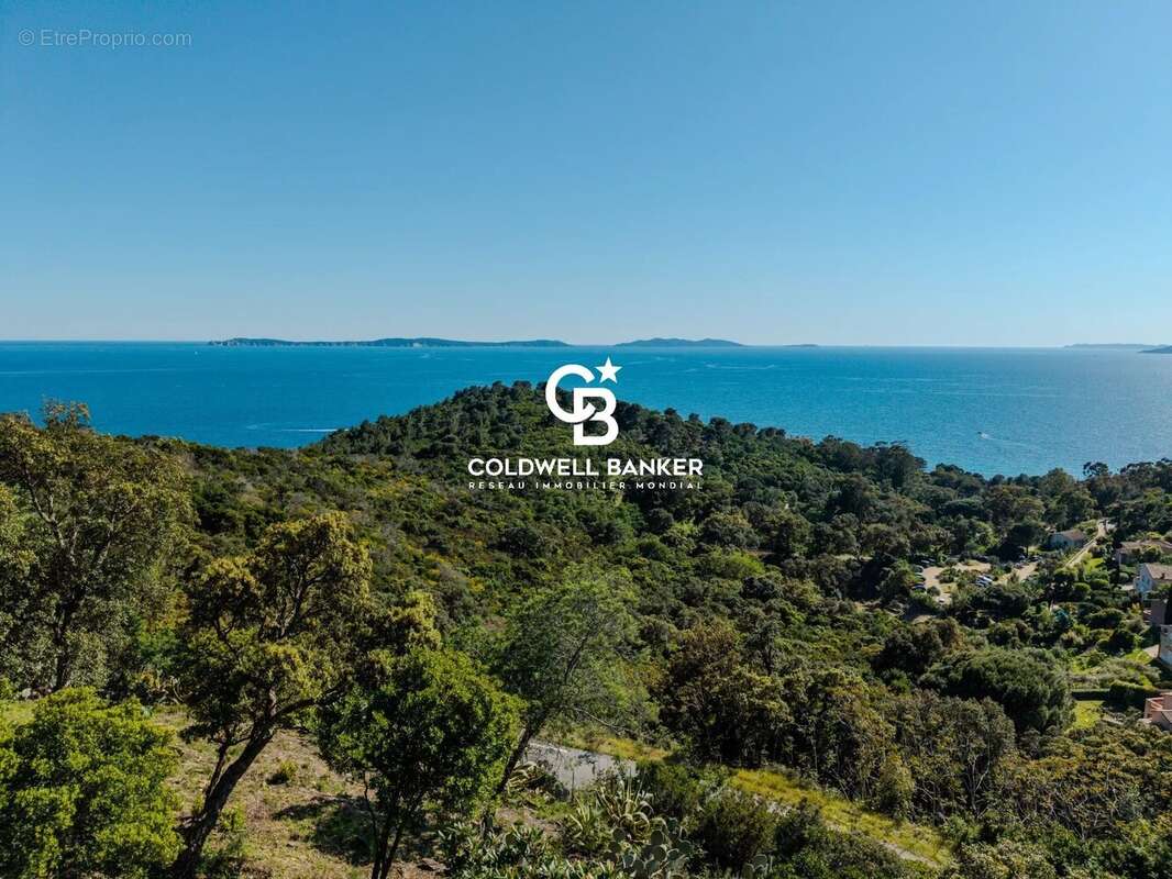 Terrain à RAYOL-CANADEL-SUR-MER