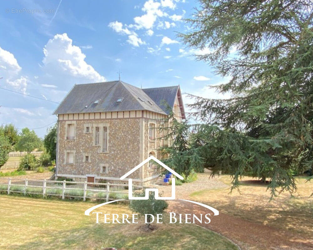 Maison à AMBLENY