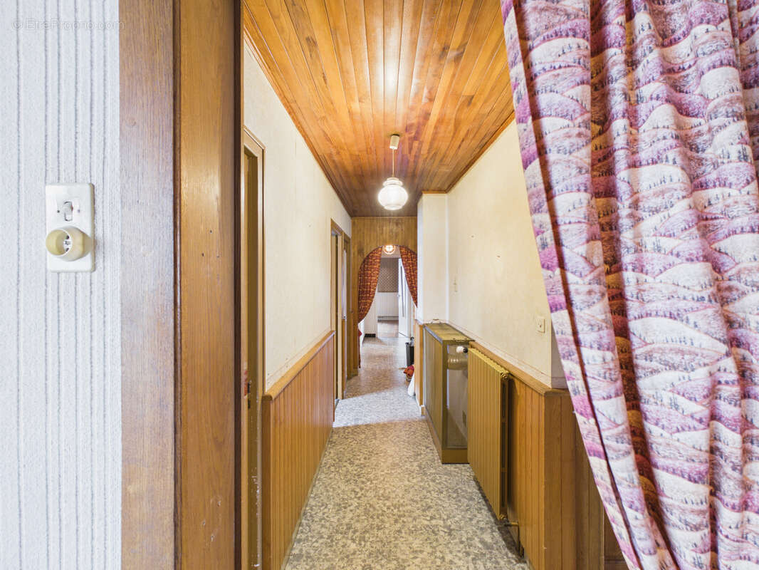 Maison à LARRINGES