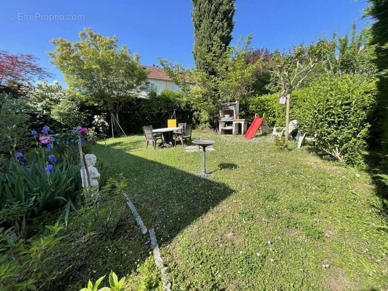 Maison à COULOUNIEIX-CHAMIERS