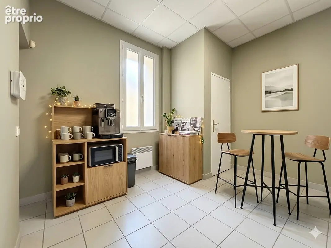 Avignon extra-muros Local commercial 87 m2 avec une cave de 30m² - photo 8