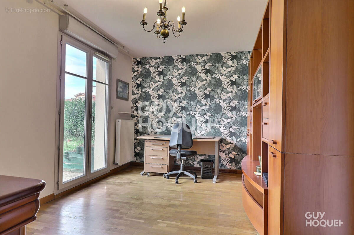 Appartement à CRAPONNE