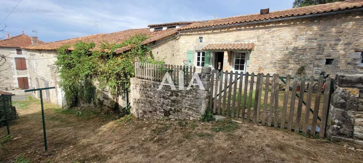 Appartement à MAINE-DE-BOIXE