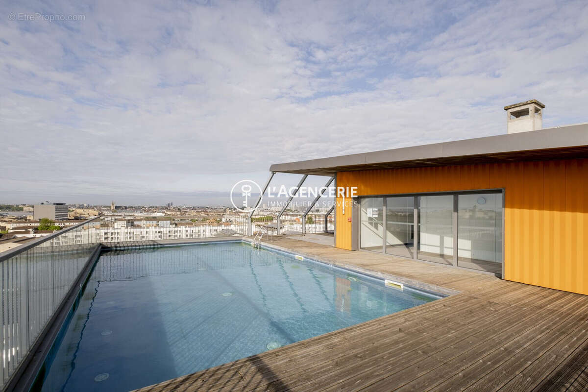 Appartement à BORDEAUX