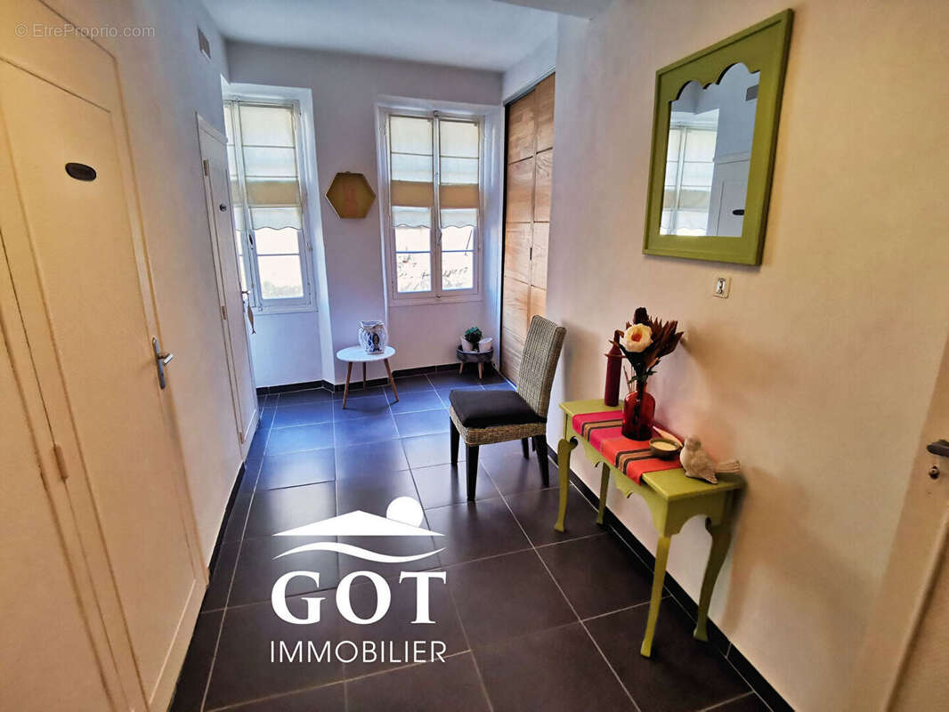 Maison à SAINT-LAURENT-DE-LA-SALANQUE