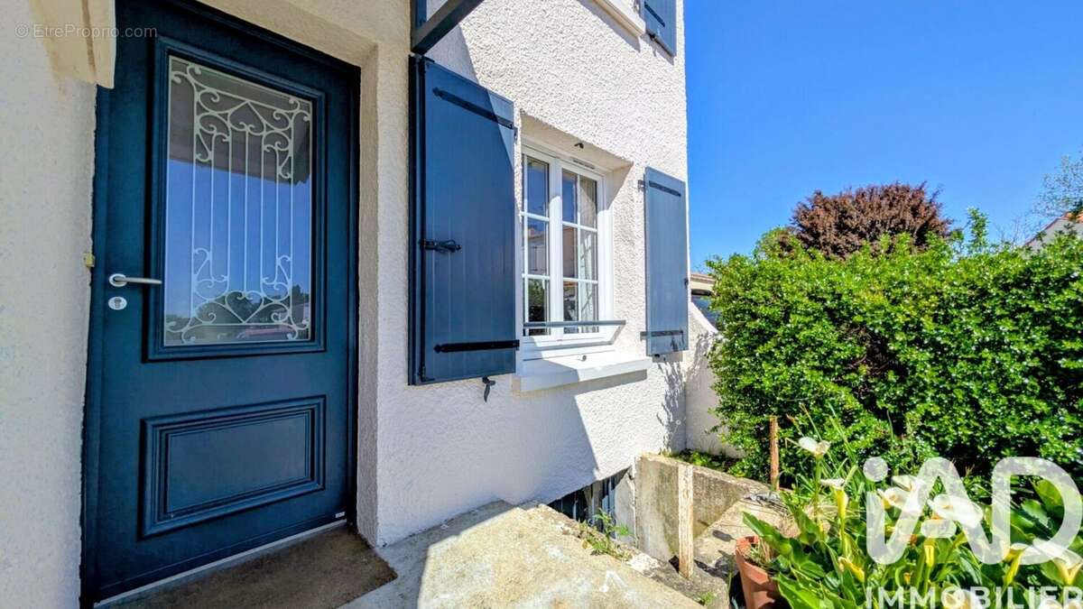 Photo 2 - Maison à ROCHEFORT