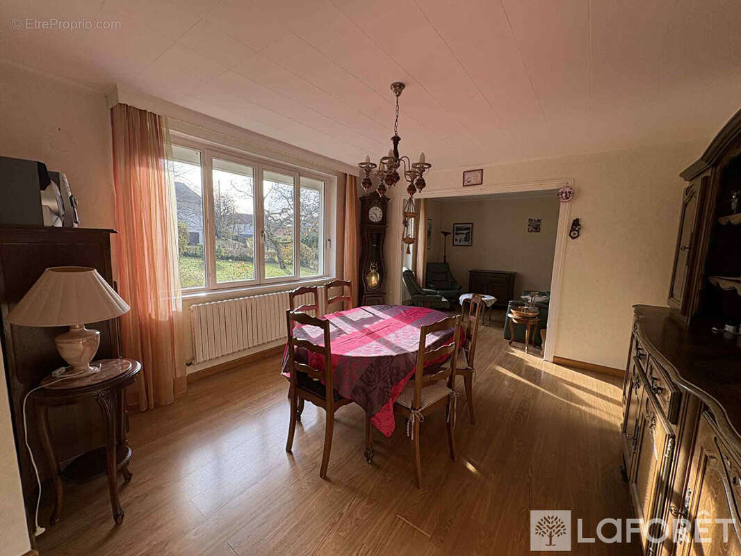 Maison à GRAND-CHARMONT