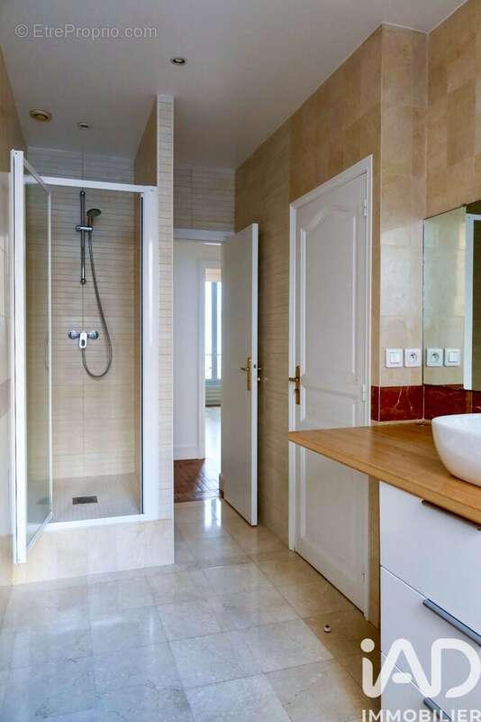 Photo 8 - Appartement à MONTROUGE