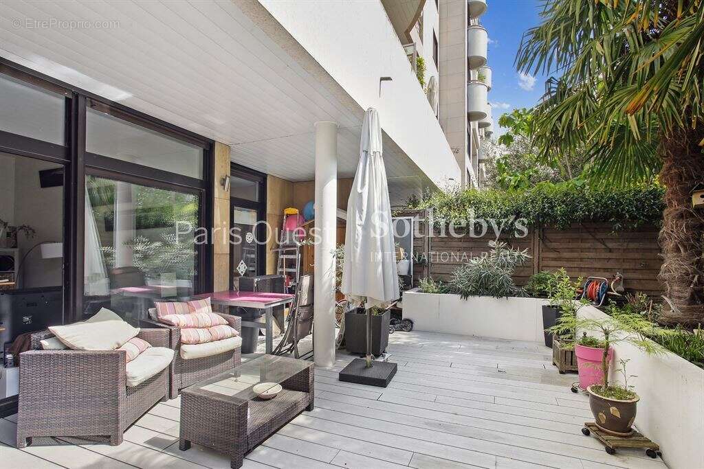 Appartement à LEVALLOIS-PERRET