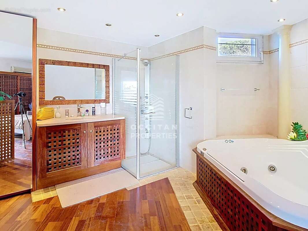Appartement à LE CANNET