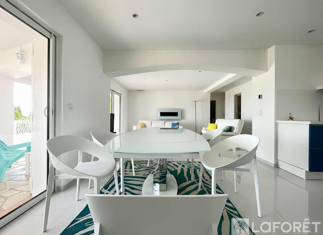 Maison Frejus 4 pièce(s) 110 m2 - photo 3