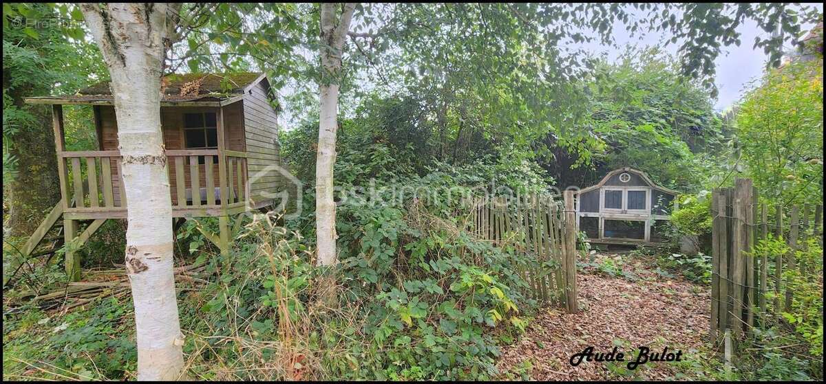 Maison à PERONNE-EN-MELANTOIS