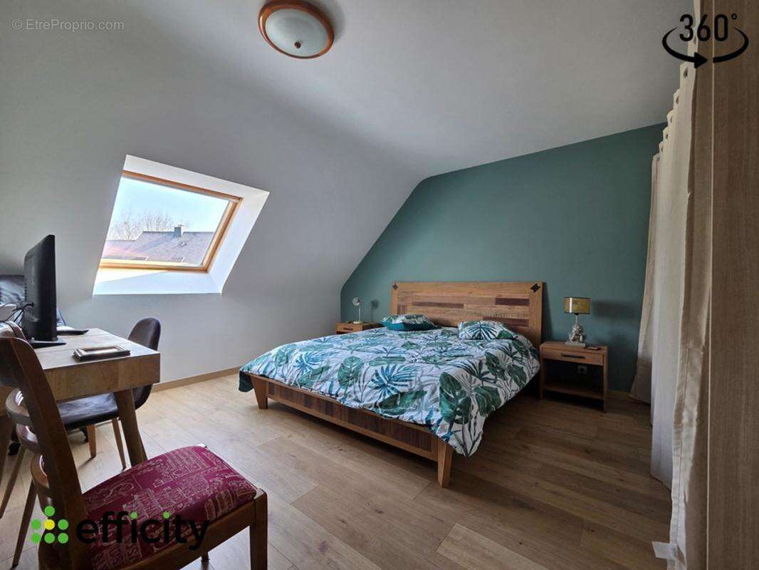 Maison à LA CHAPELLE-DES-FOUGERETZ