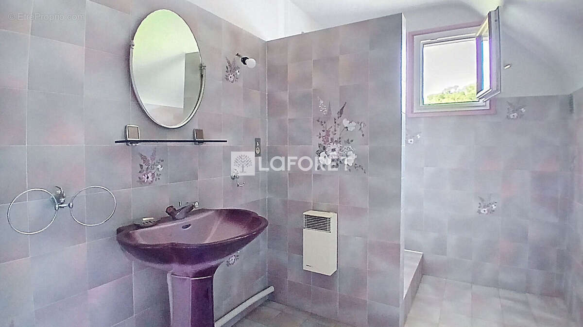 Maison à LA VILLE-DU-BOIS