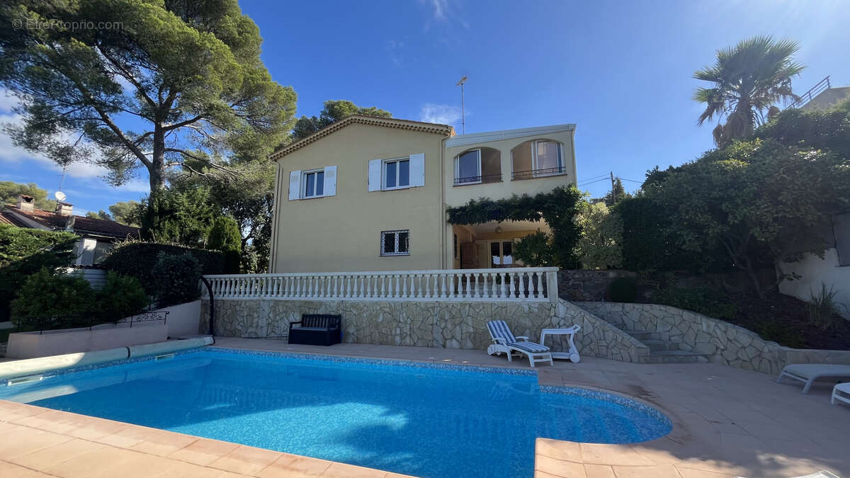 Maison à SAINT-RAPHAEL