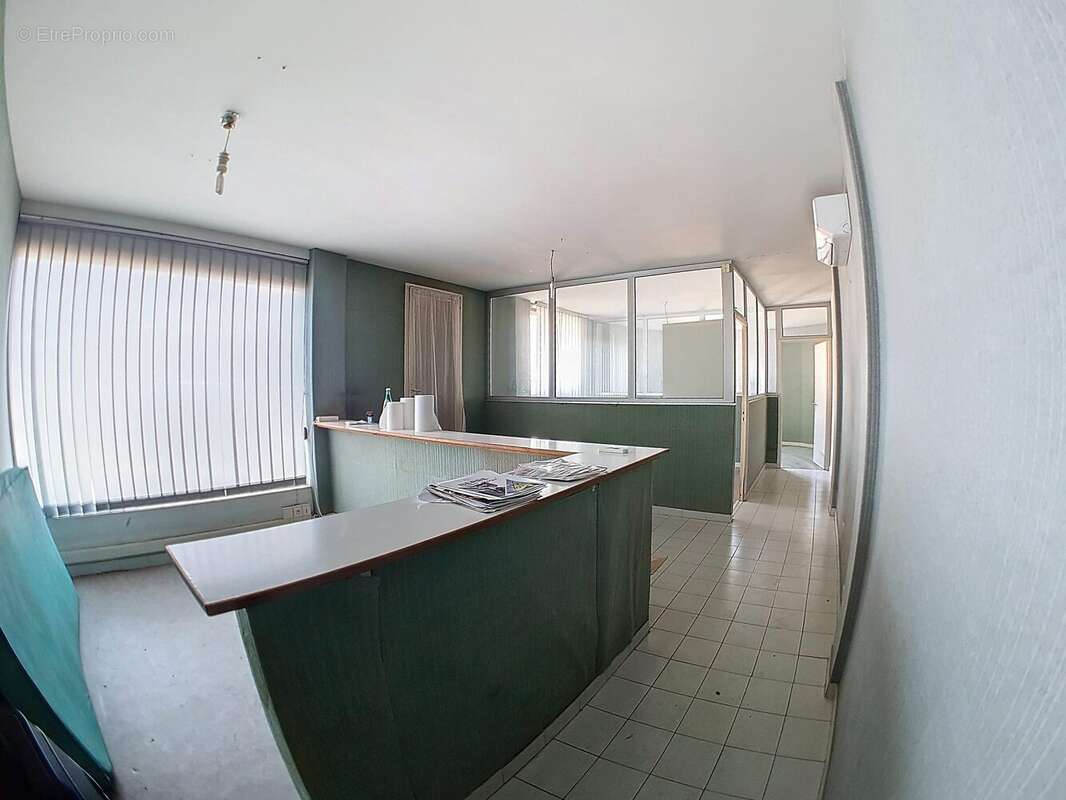 Appartement 585 m² à Berre-L'etang  - photo 8