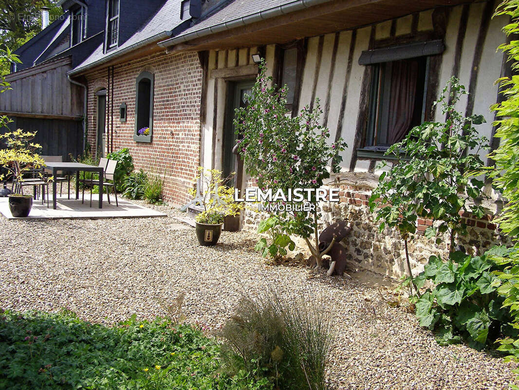 Maison à SAINT-ROMAIN-DE-COLBOSC