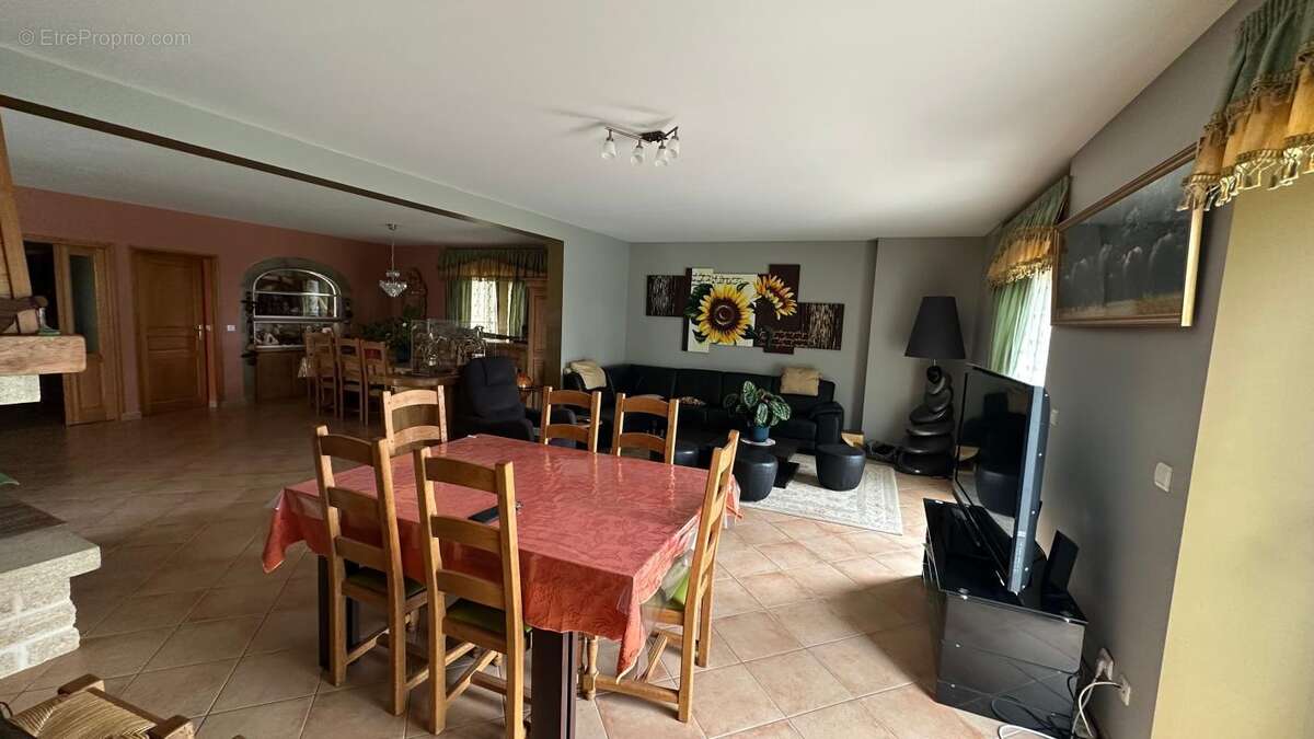  exclusivité – maison de charme au cachet unique - photo 5