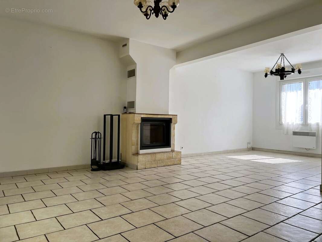 Maison à MERIGNIES