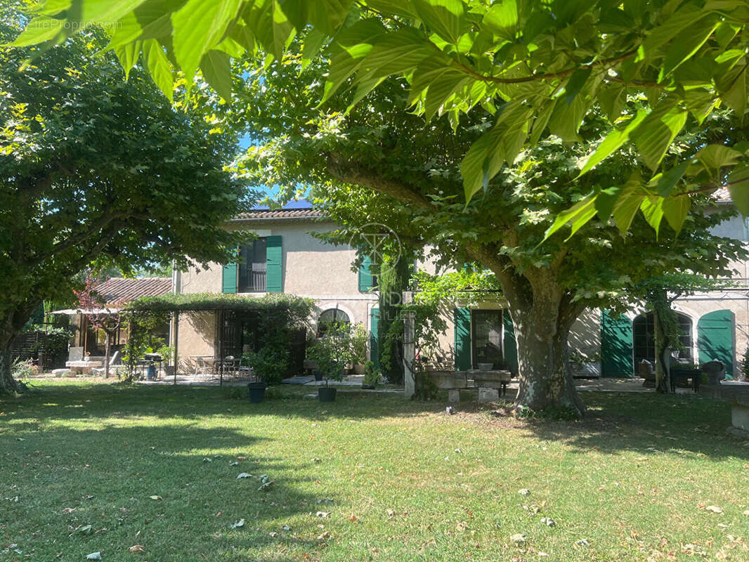 Mas Saint Remy De Provence  325 m2 - photo 3