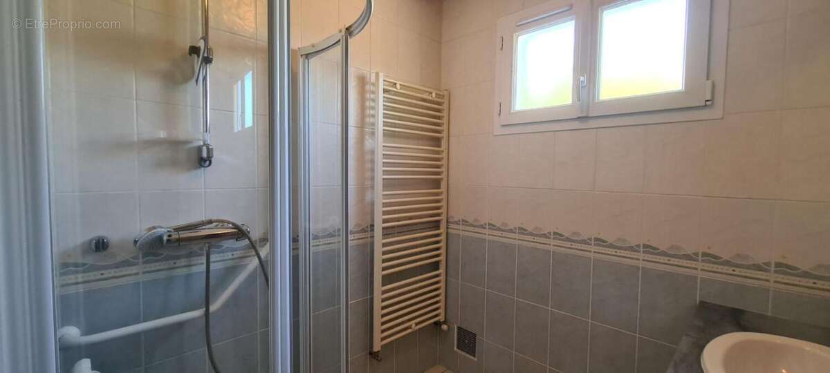 Maison "de type Nantaise" Gorges 4 P . 3 Chs . 84 M² . Sous-sol . T 726 M², avec division parcellaire - photo 11