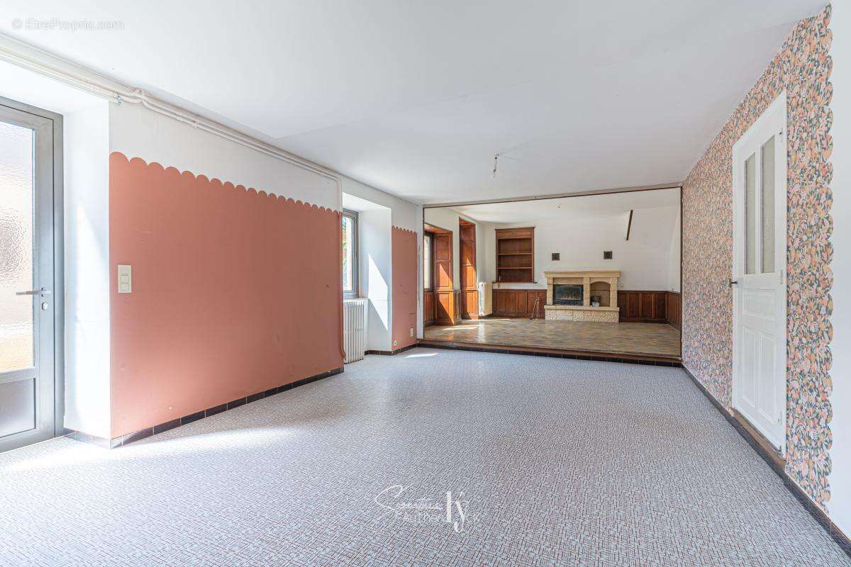 Maison 182 m² à Saint-Crepin-Et-Carlucet  - photo 3