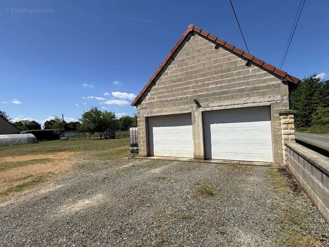 Maison à SAINT-CELERIN