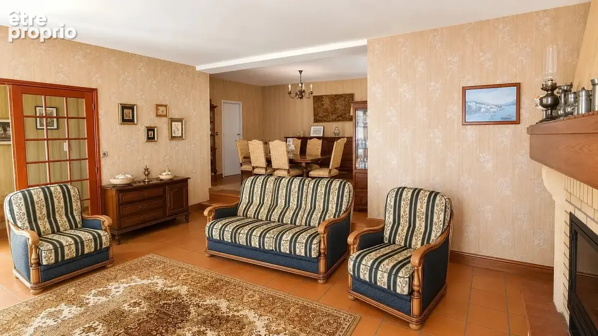 Maison de type mas provençal sur 2200 m² - photo 6