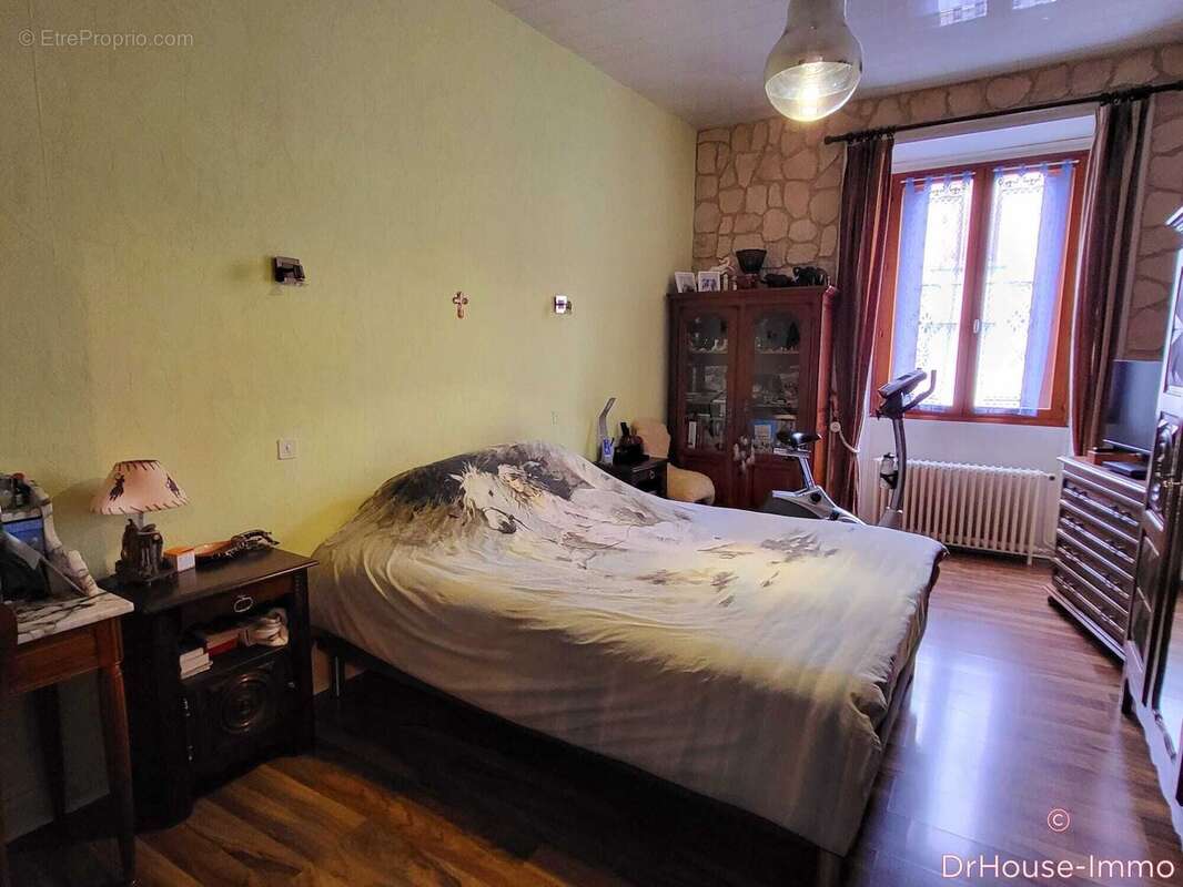 Appartement à CRAPONNE-SUR-ARZON