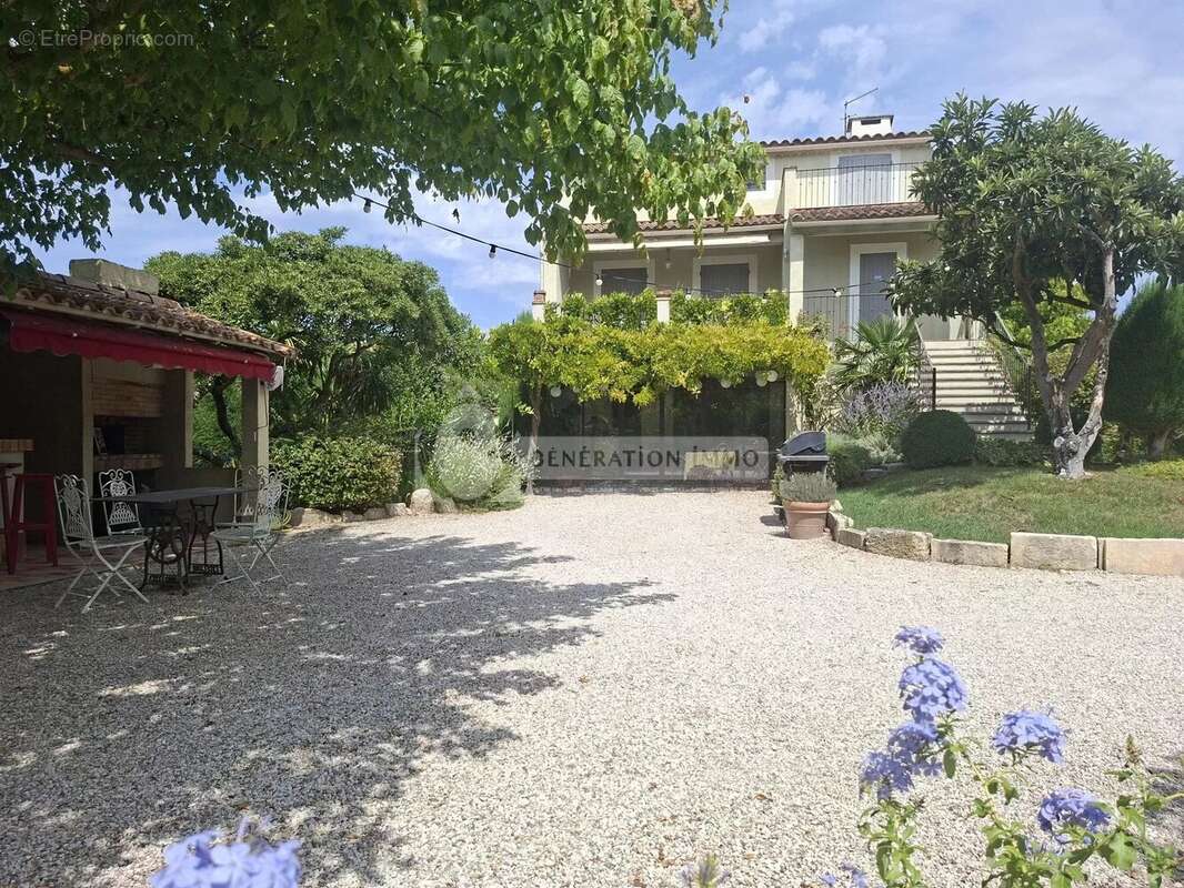 Fontvieille - maison familiale en campagne avec jardin paysagé et piscine - photo 24