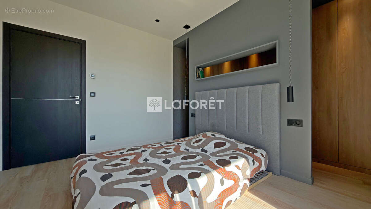 Appartement 5 pièces lumineux à vendre à Mercury - Rare sur le marché ! - photo 15