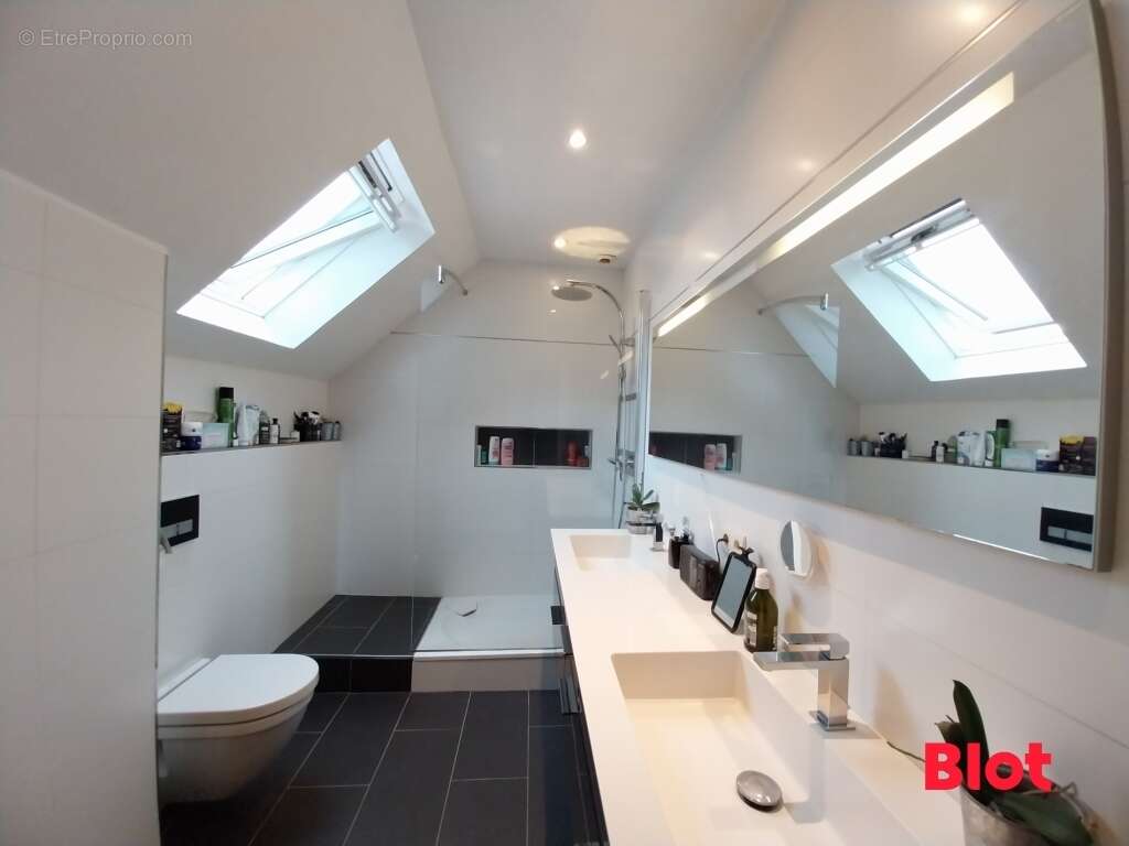 Maison à SAINT-GUINOUX