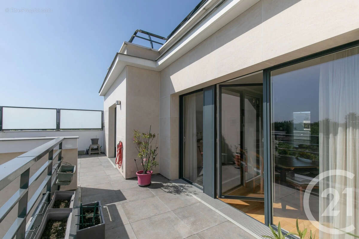 Appartement 96 m² à Saint-Maur-Des-Fosses  - photo 6