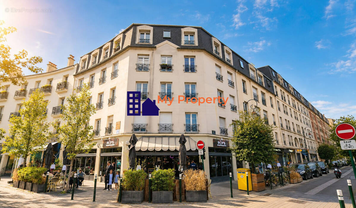 Appartement à LA GARENNE-COLOMBES