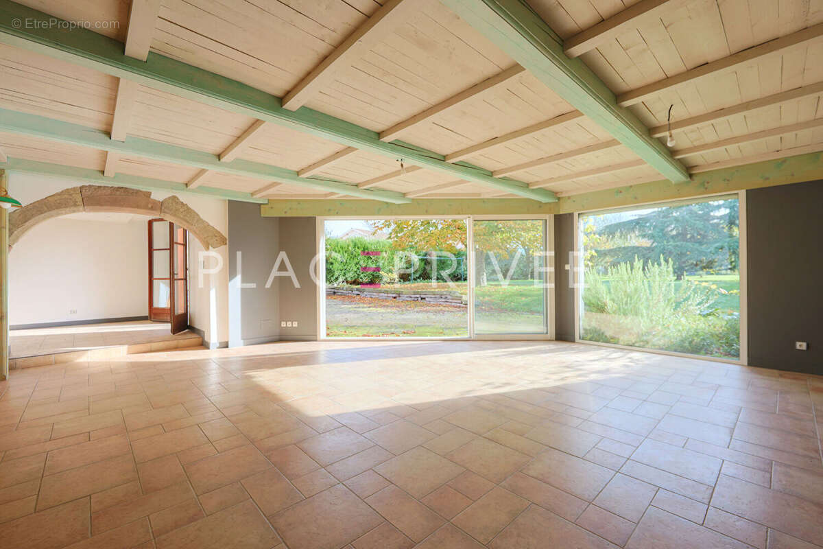 Maison à VINCEY