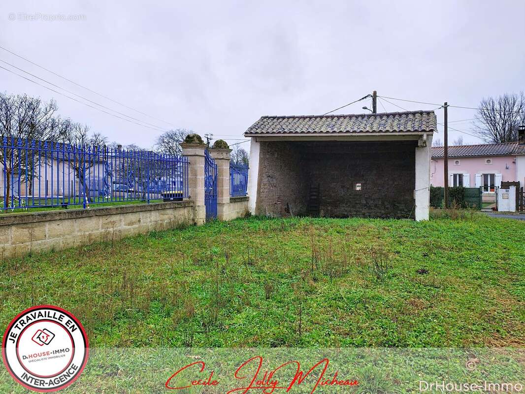 Terrain à BRAUD-ET-SAINT-LOUIS