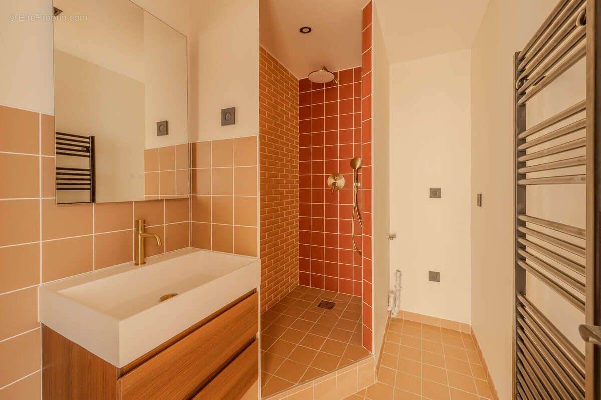 Appartement 44 m² à Paris-15e  - photo 6