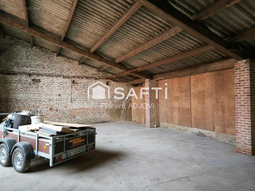 Photo 3 - Commerce à BUYSSCHEURE