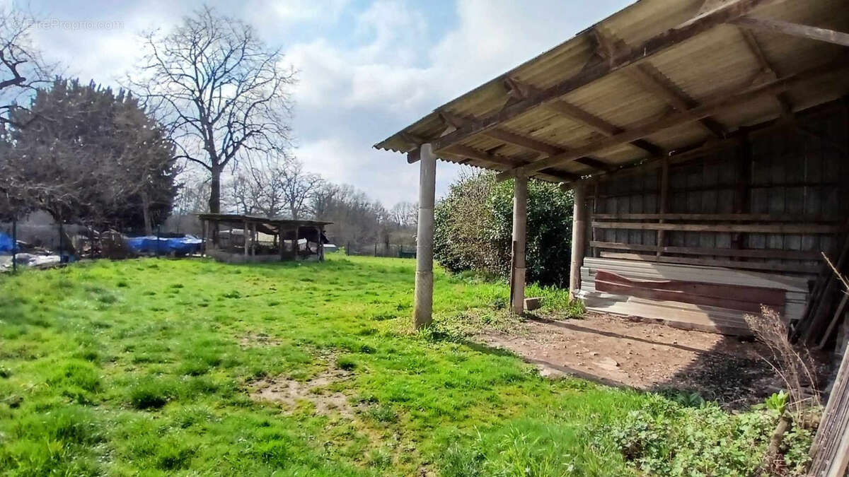 Maison à MAGNAC-LAVAL