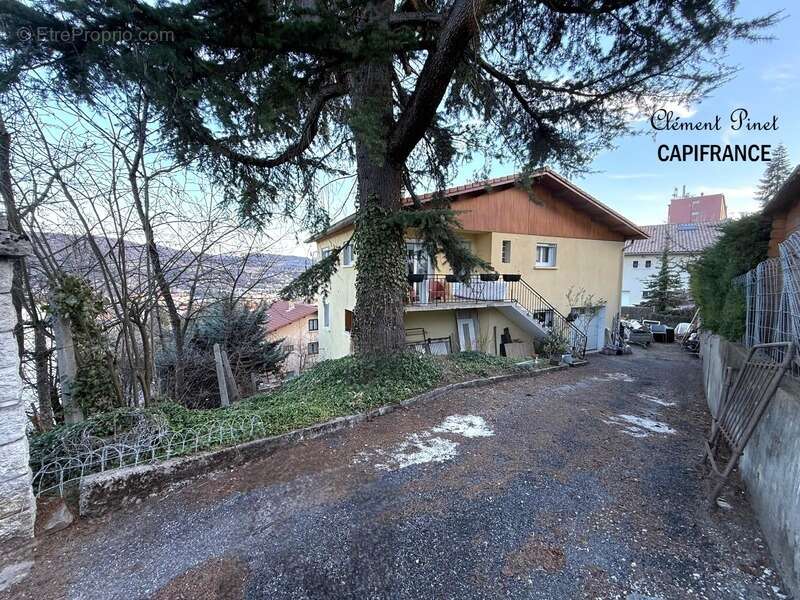 Maison avec fort potentiel à Gap Sud – 156 m², jardin, garage et vue dégagée - photo 31