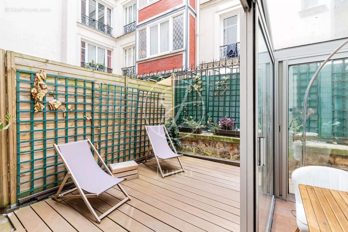 Appartement à PARIS-18E
