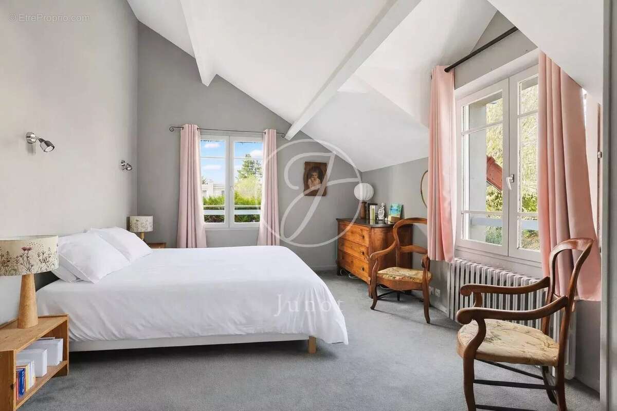 Maison à LE VESINET