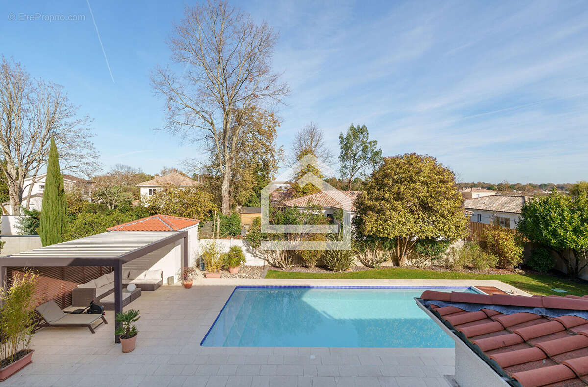 Maison à LE TAILLAN-MEDOC