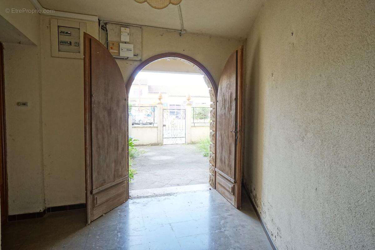 Appartement à SALINDRES