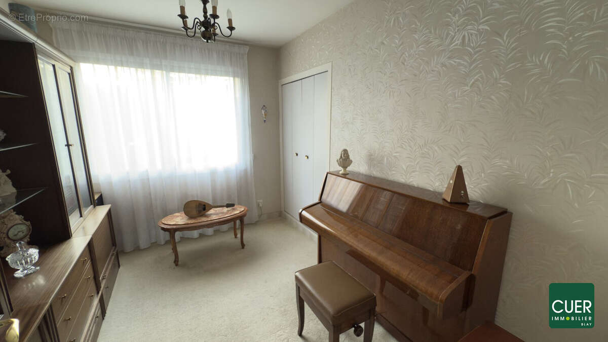 Maison à LA ROCHE-DE-GLUN