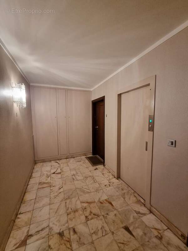 Appartement à VERSAILLES